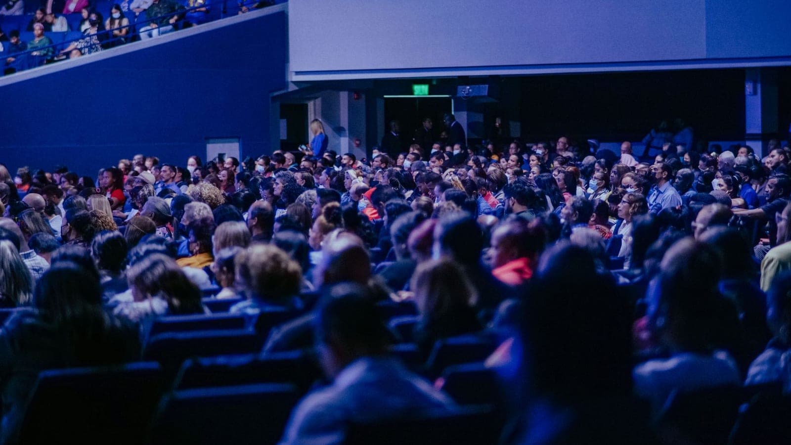 Comment gérer la billetterie d'une conférence hybride ?