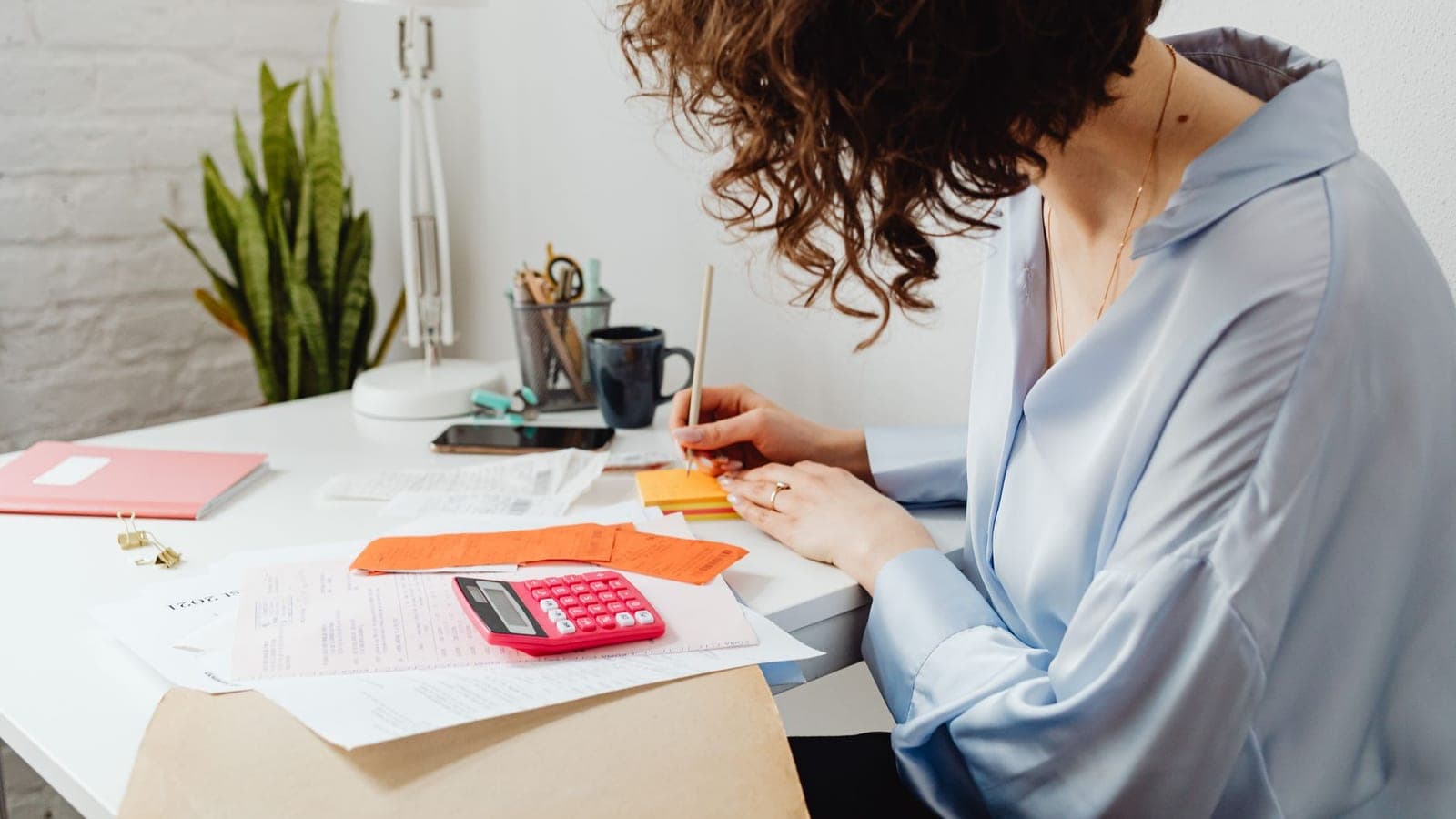 VAT on event tickets in the UK: what promoters actually pay