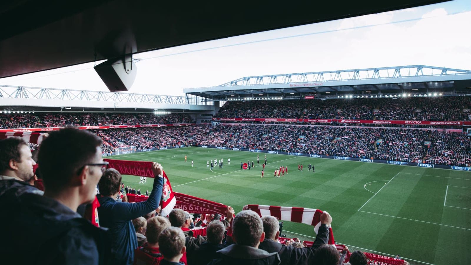 Wiremind levanta 35 millones para llevar el pricing con IA del tren al ticketing deportivo